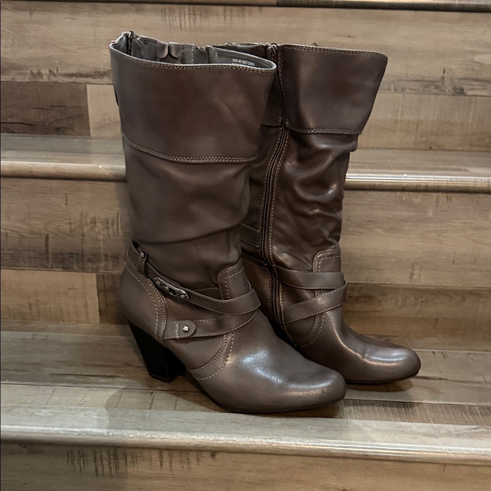 White Mountain Gray Heeled Boots